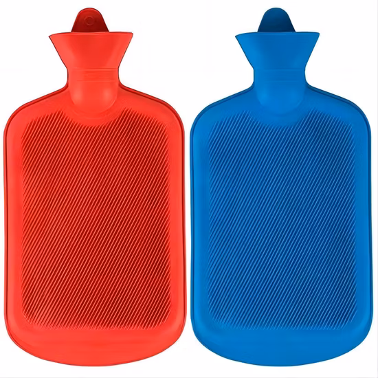 Borsa per acqua calda da donna multicolore standard in gomma naturale BS da 2000 ml con rivestimento in velluto scalda corpo per donne anziane